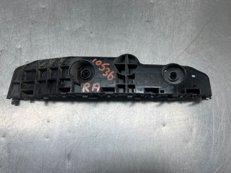 SUPPORT PARE-CHOCS ARRIÈRE DROIT Micra (K14) (|85220FA0A|), Germany@nissan-services.eu, Kronenweg 38
50389  Wesseling, DE, Utilisé