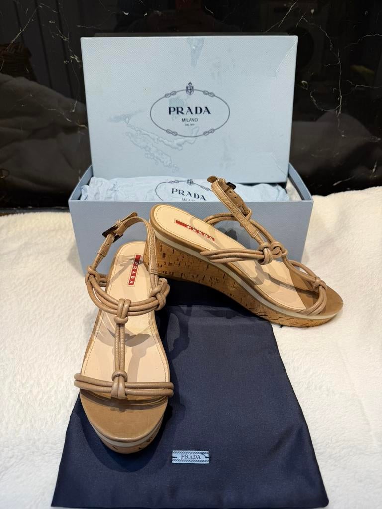 Sandales prada 39 1/2, Kleding | Dames, Schoenen, Ophalen of Verzenden, Zo goed als nieuw