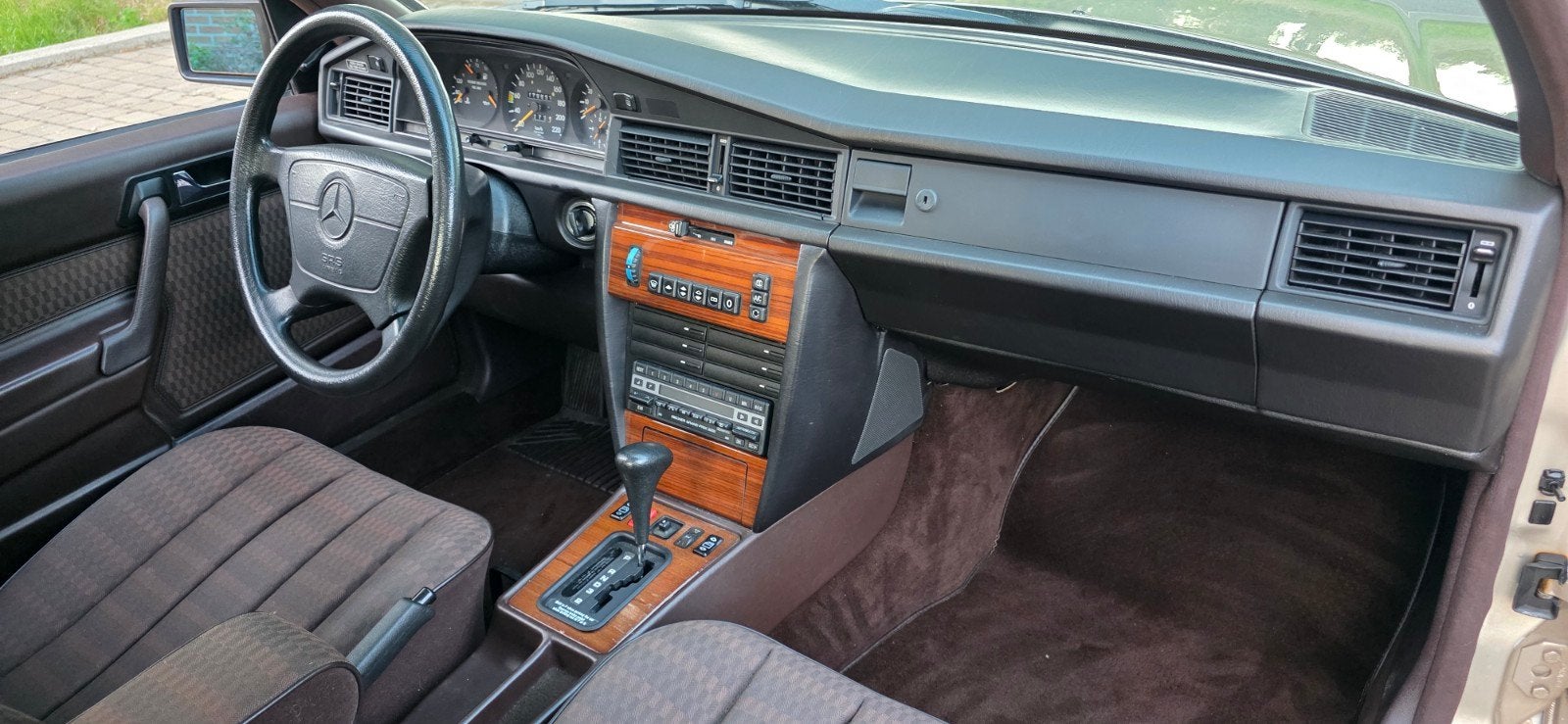Mercedes 190E 2.3 Automaat Oldtimer met veel opties, foto 10