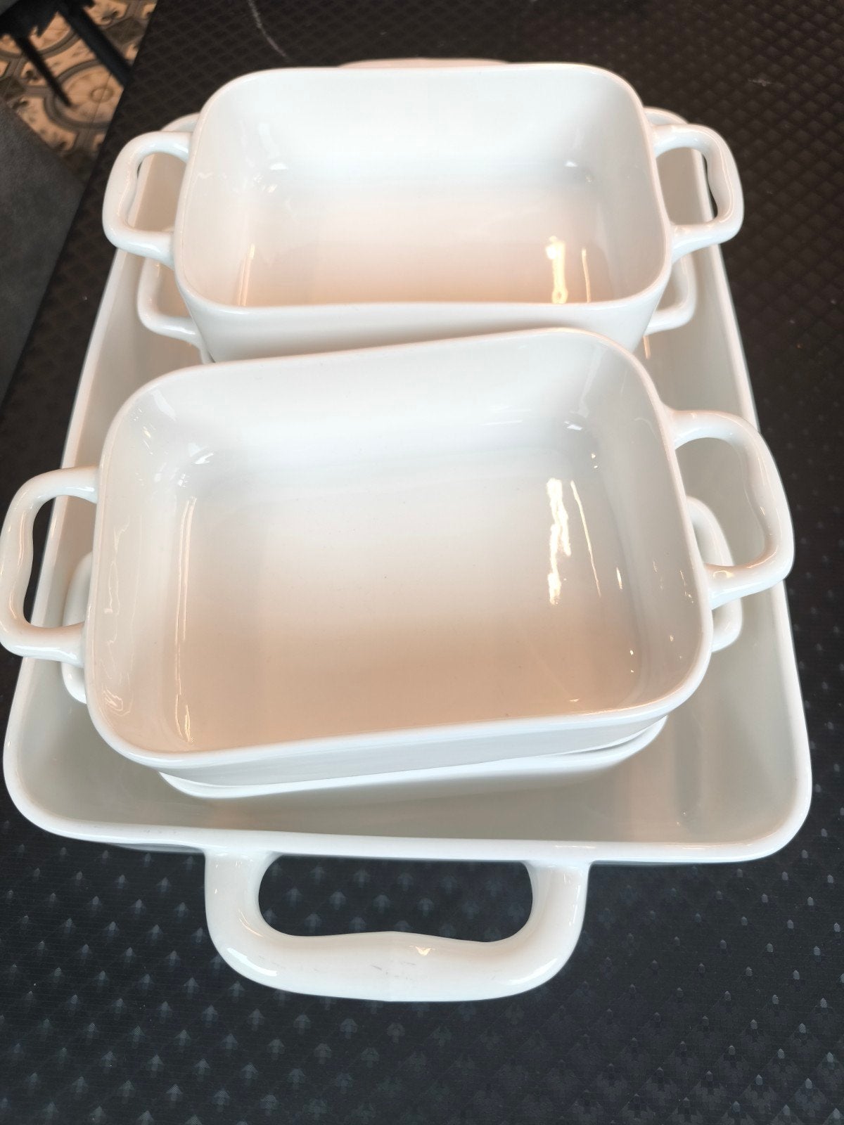 Qdesign - 1 grote en 4 kleinere porseleinen ovenschotels, Ophalen