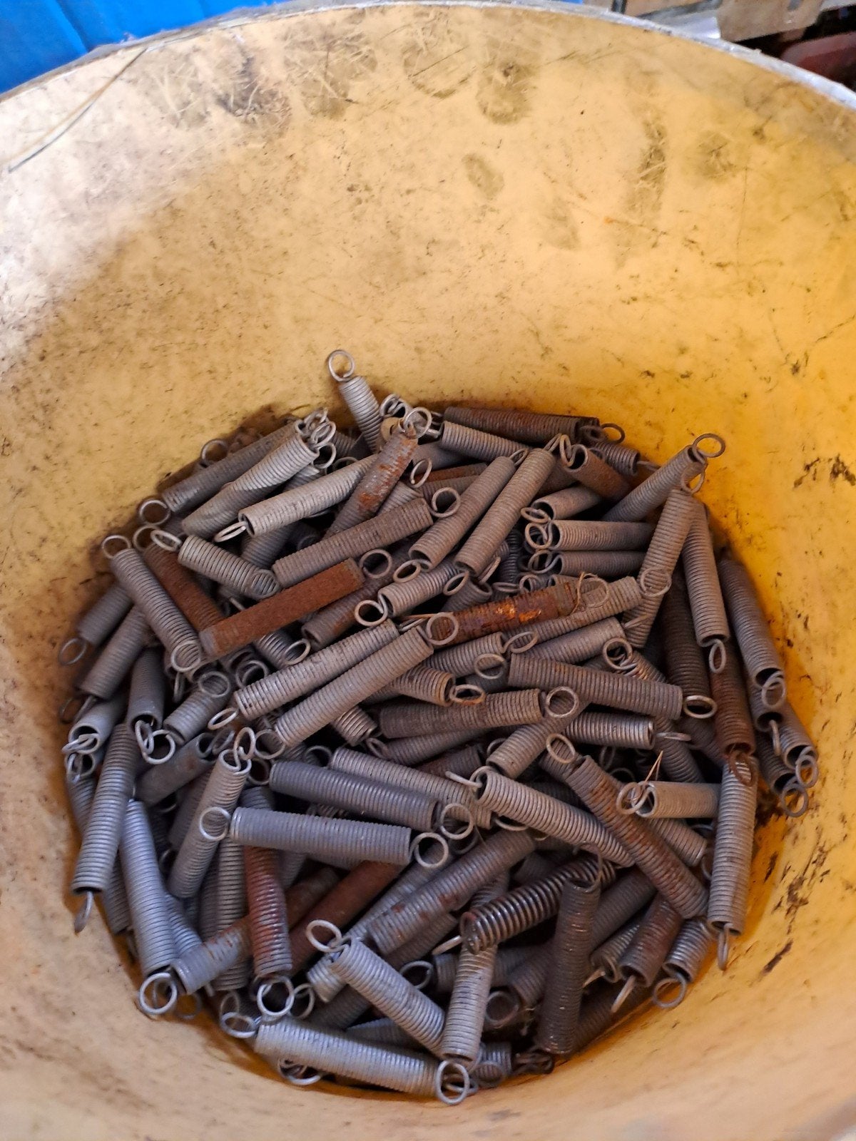 Zadelveren gillet estaffete 51, Motos, Pièces | Oldtimers & Ancêtres, Enlèvement