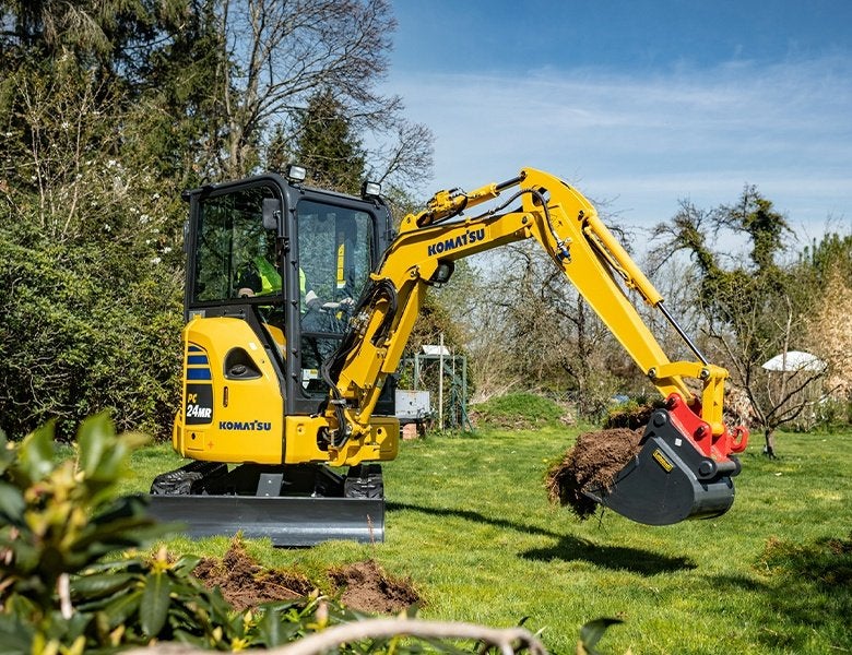 Dumper Bergmann, pelles et chargeuse sur pneus Komatsu, Articles professionnels, Machines & Construction | Grues & Excavatrices