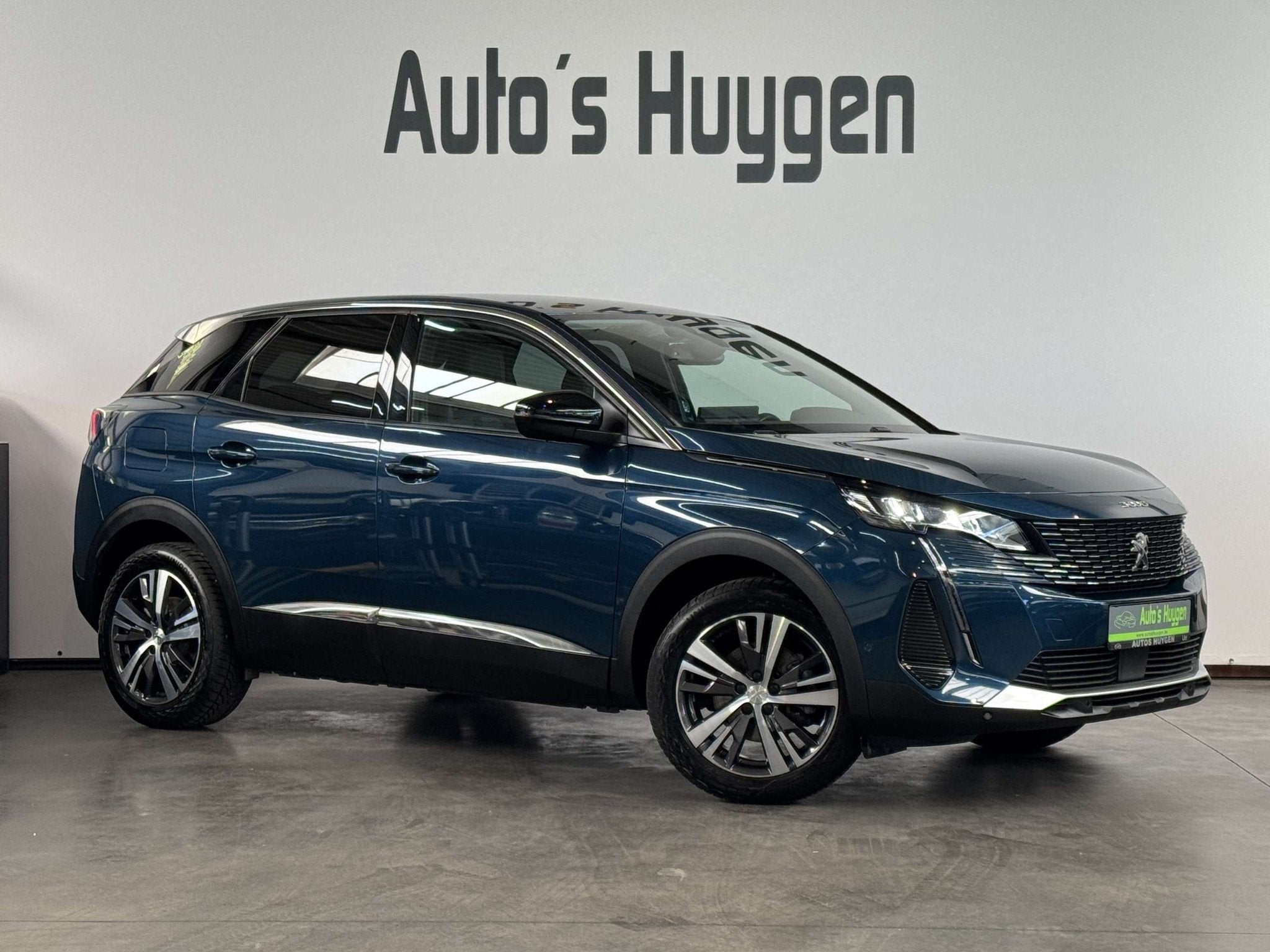 Peugeot 3008 1.2 PureTech Allure (bj 2022), Gebruikt, 1199 cc, Blauw, Lichtsensor