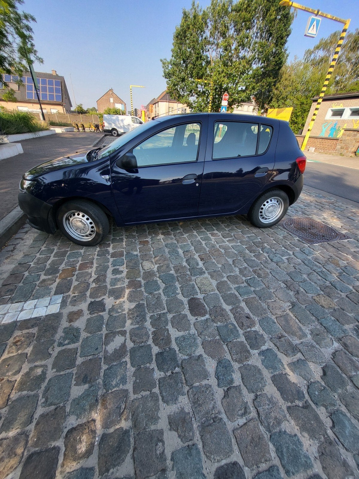 dacia sandro bleu foncé, Autos, Achat, Boîte manuelle, Noir, 5 portes
