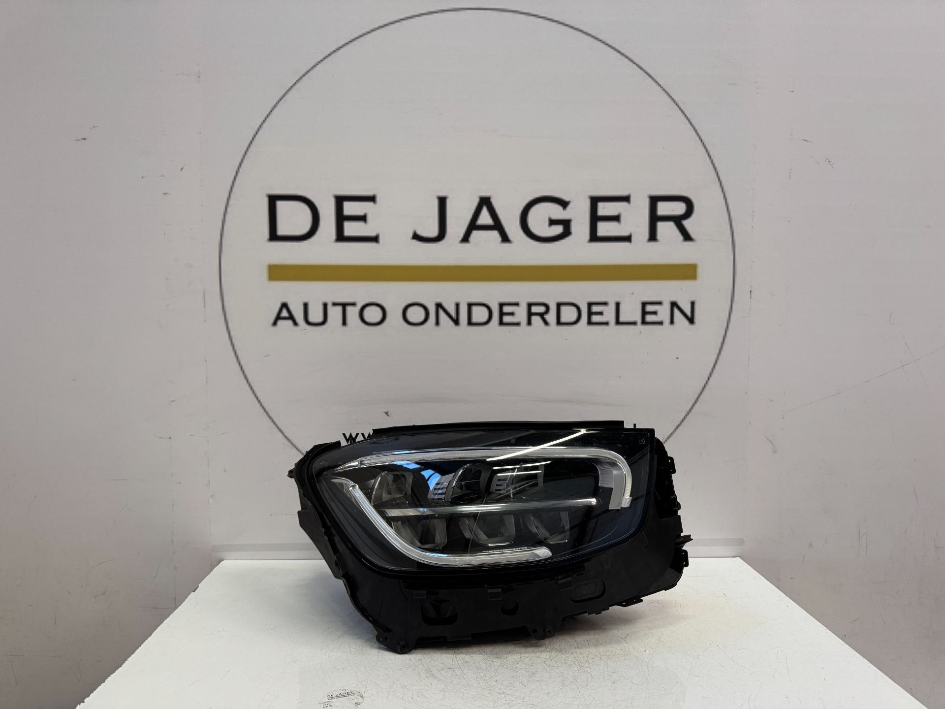 W253 GLC FACELIFT HIGH PERFORMANCE LED KOPLAMP A2539067001, Gebruikt, Mercedes-Benz AG, Mercedes-Benz, Mercedesstrasse 120
70372  Stuttgart, DE