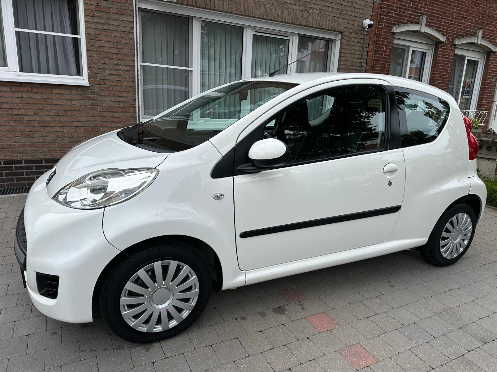 Peugeot 107 1.0i! Topstaat* 63000km* Benzine*, Voorwielaandrijving, Stof, 50 kW, 103 g/km