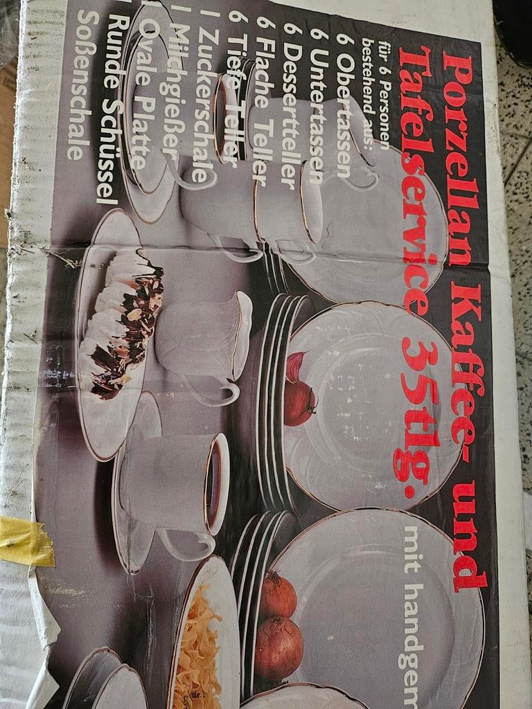 Nieuw Koffie en eetservies, Ophalen