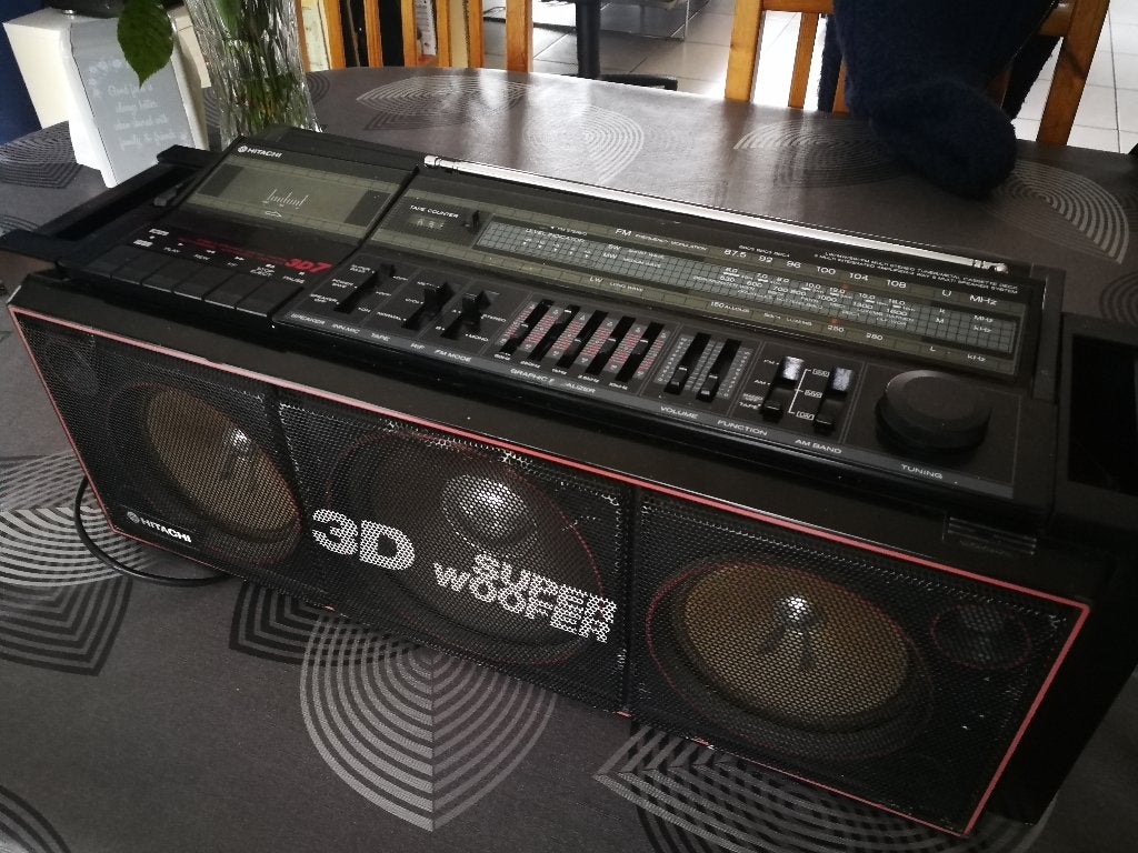 ghettoblaster Hitachi TRK-7620E uit 1984, Ophalen, Gebruikt, Radio