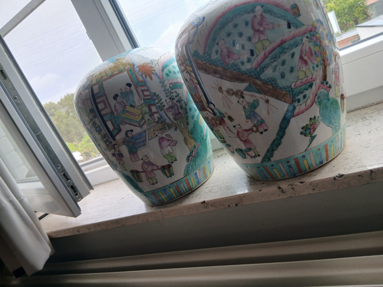 famille rose gemberpotten (paar), Enlèvement