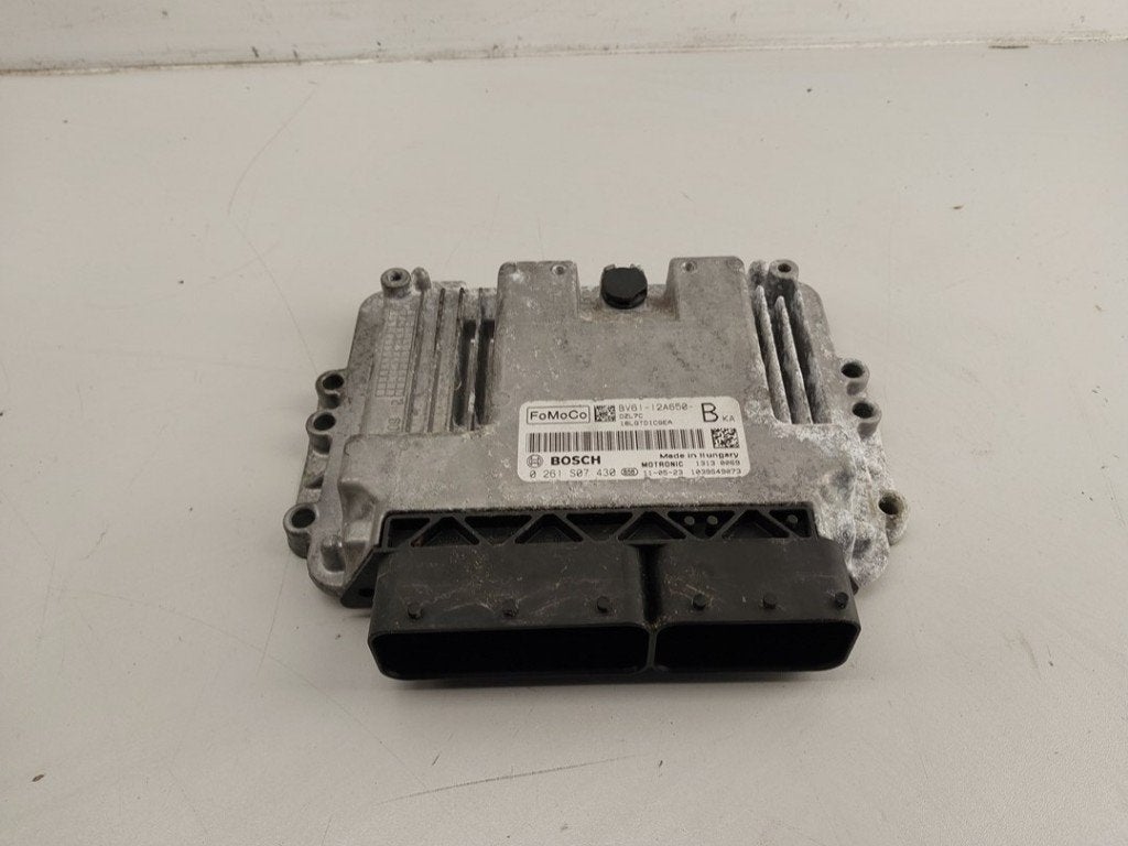 CALCULATEUR MOTEUR ECU Ford Focus 3 Wagon (01-2010/02-2020), Autos : Pièces & Accessoires, Robert Bosch AG, Robert-Bosch-Allee 1
74232  Abstatt, DE