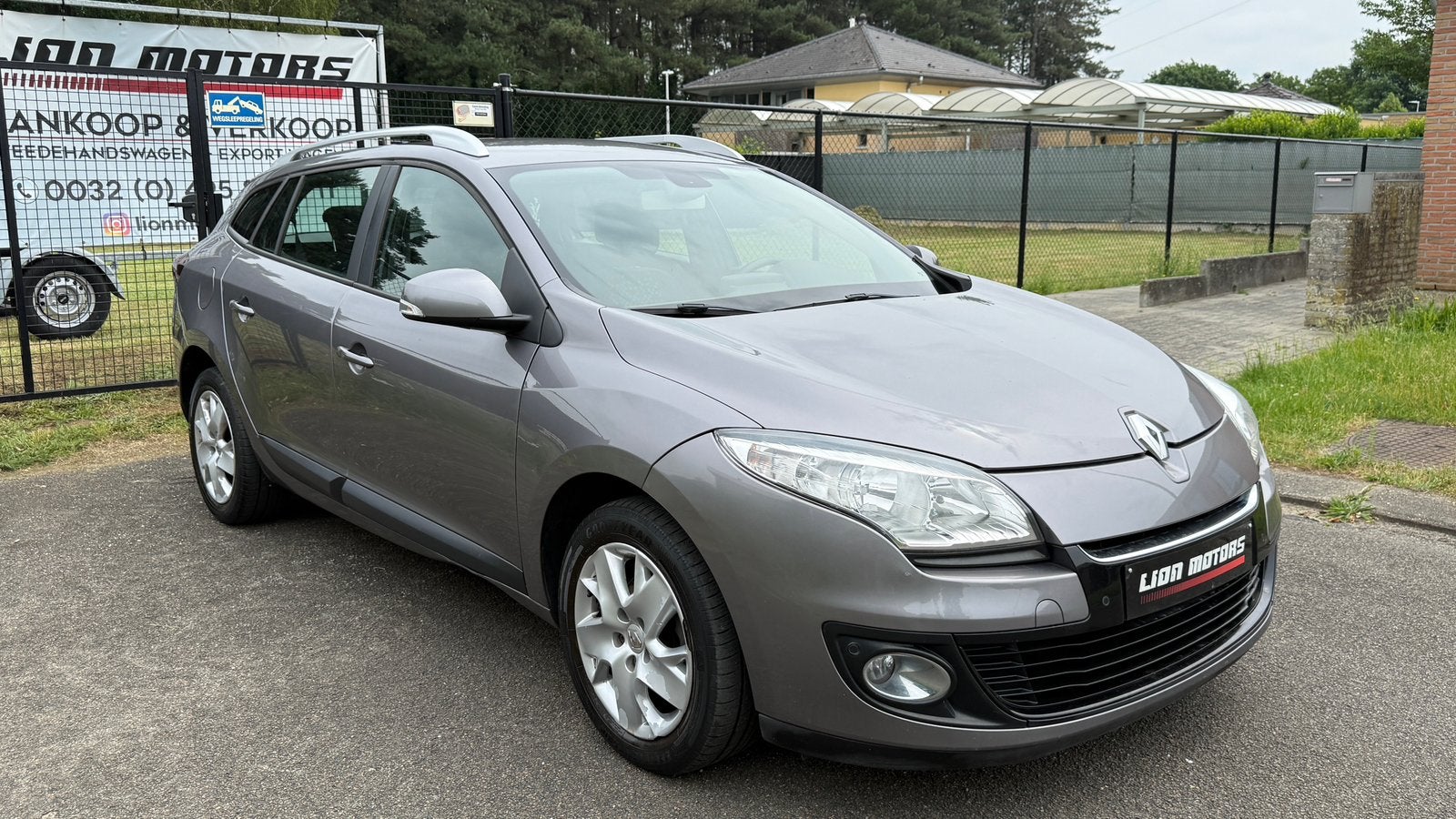 Renault Megane 1.5 Dci | TomTom | Cruise Controle, Voorwielaandrijving, Euro 5, Stof, Zwart
