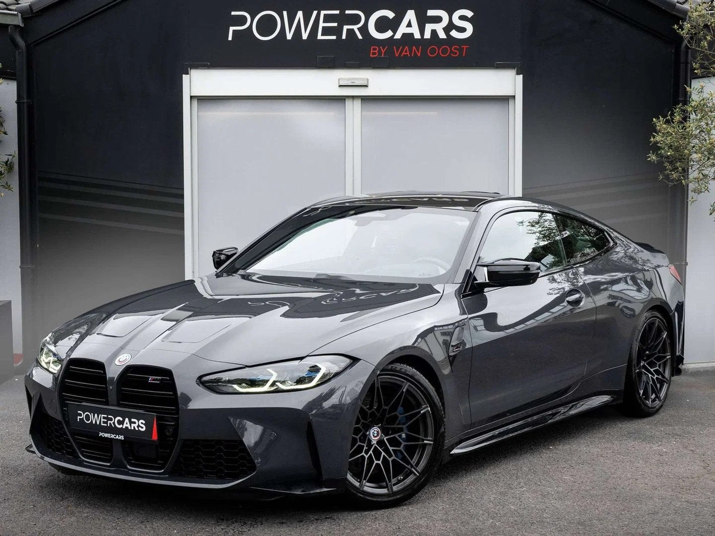 BMW M4 Coupé | 50 JAHRE EDITION | 1 OF 700 | EXCLUSIVE, Auto's, Automaat, 4 zetels, 2993 cc, 4 Reeks