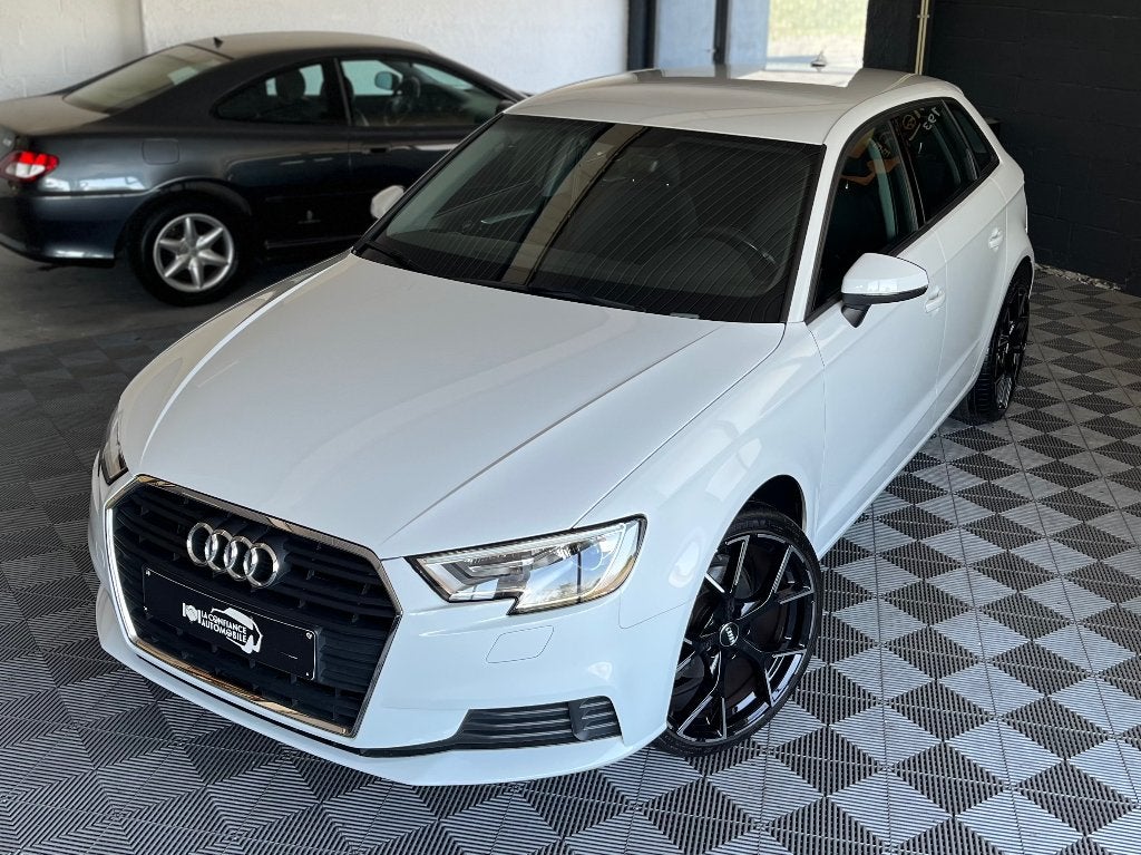 Audi A3 1.0TFSI S-Tronic 1e eigenaarsgarantie 12 maanden, Auto's, Audi, Stof, Wit, 5 deurs, Particulier