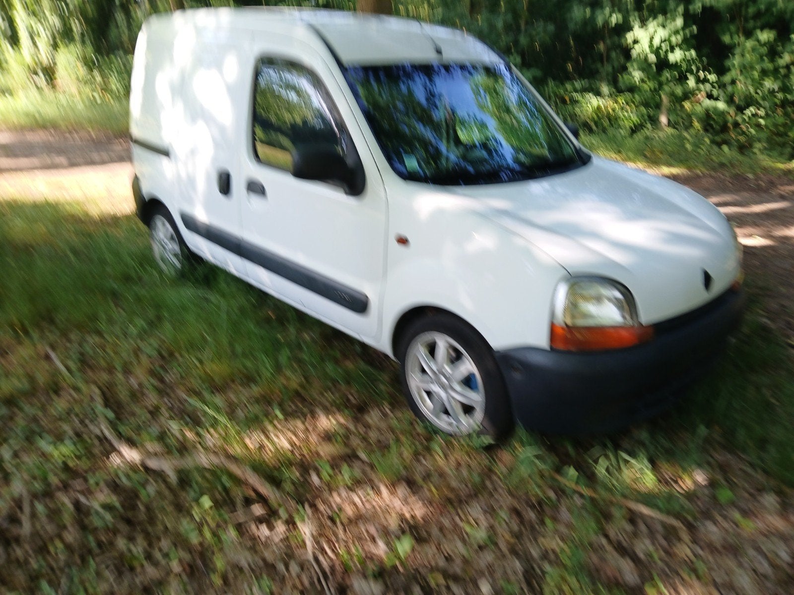 Propere Renault Kangoo ( Lichte Vracht), Auto's, Voorwielaandrijving, 4 cilinders, Wit, Particulier