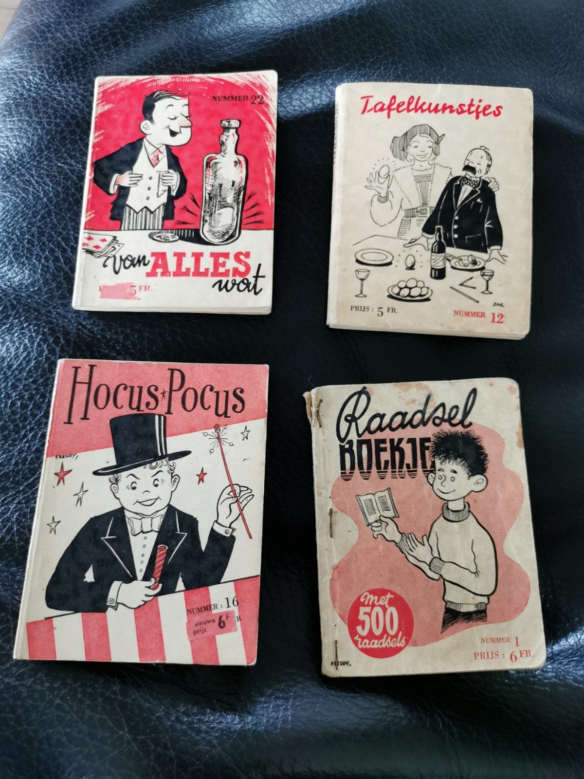 4 snoecks miniatuurboekjes, Boeken, Ophalen of Verzenden