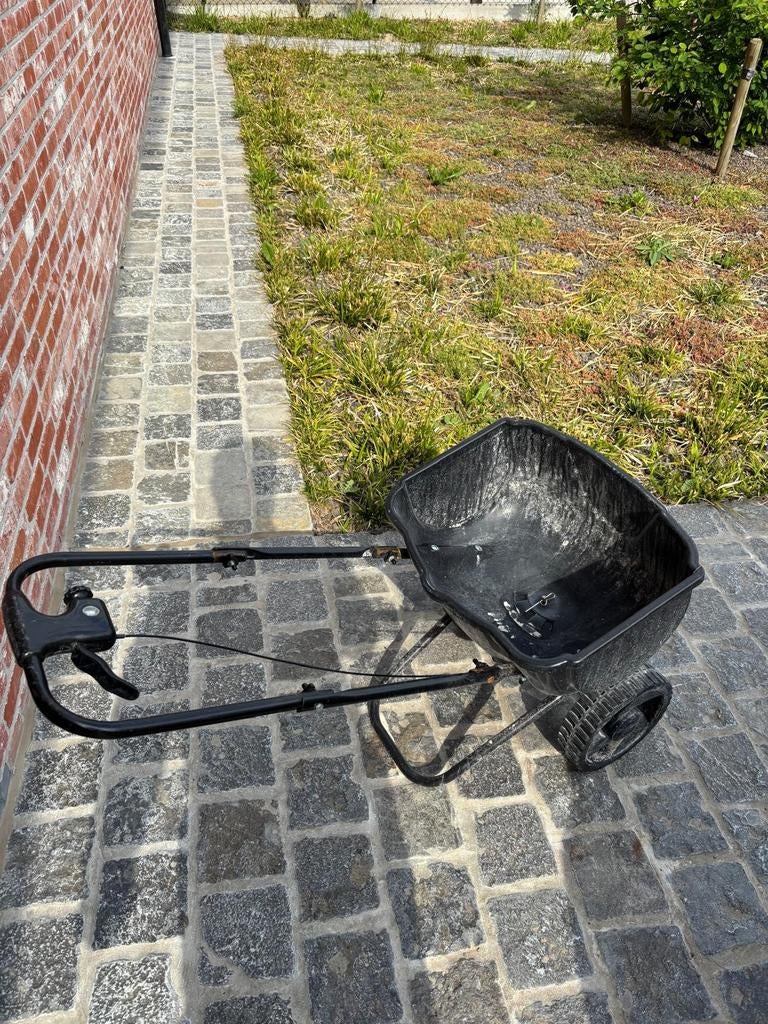 GRATIS strooiwagen gras, Tuin en Terras, Ophalen
