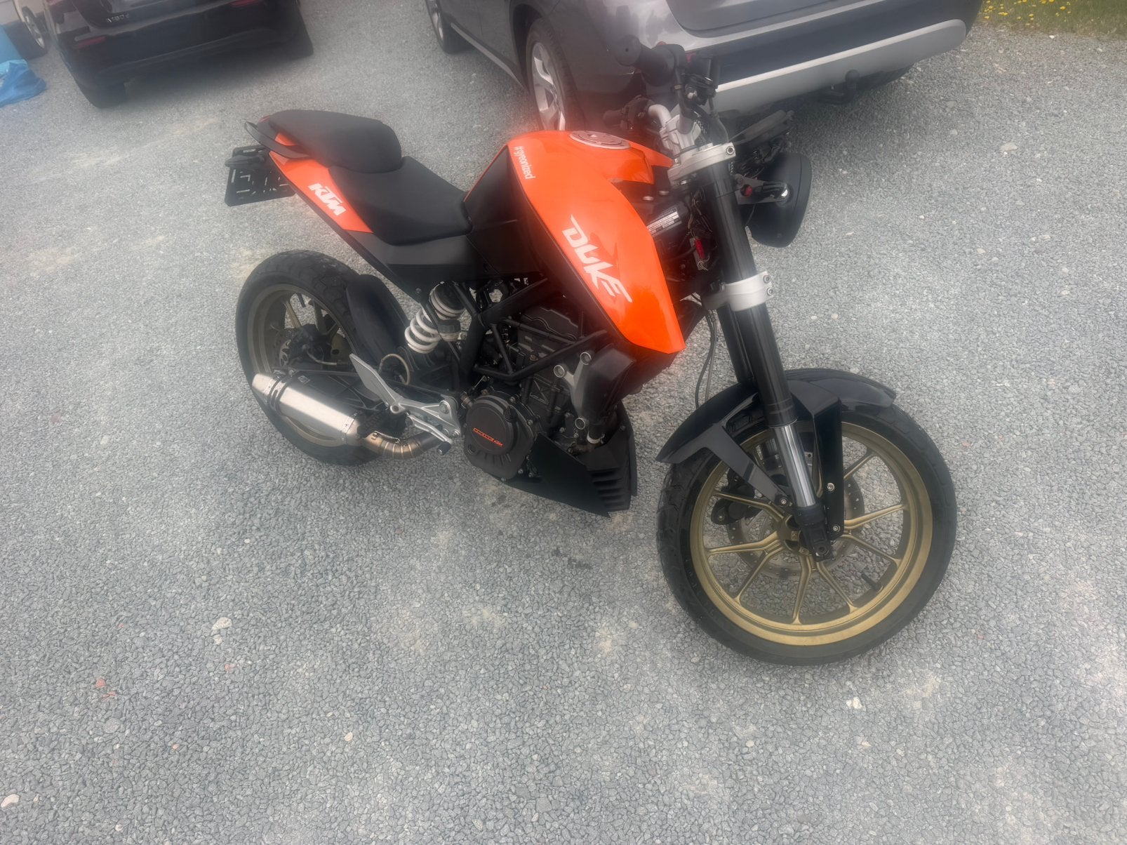 Ktm 125 cc, Bedrijf, Naked bike