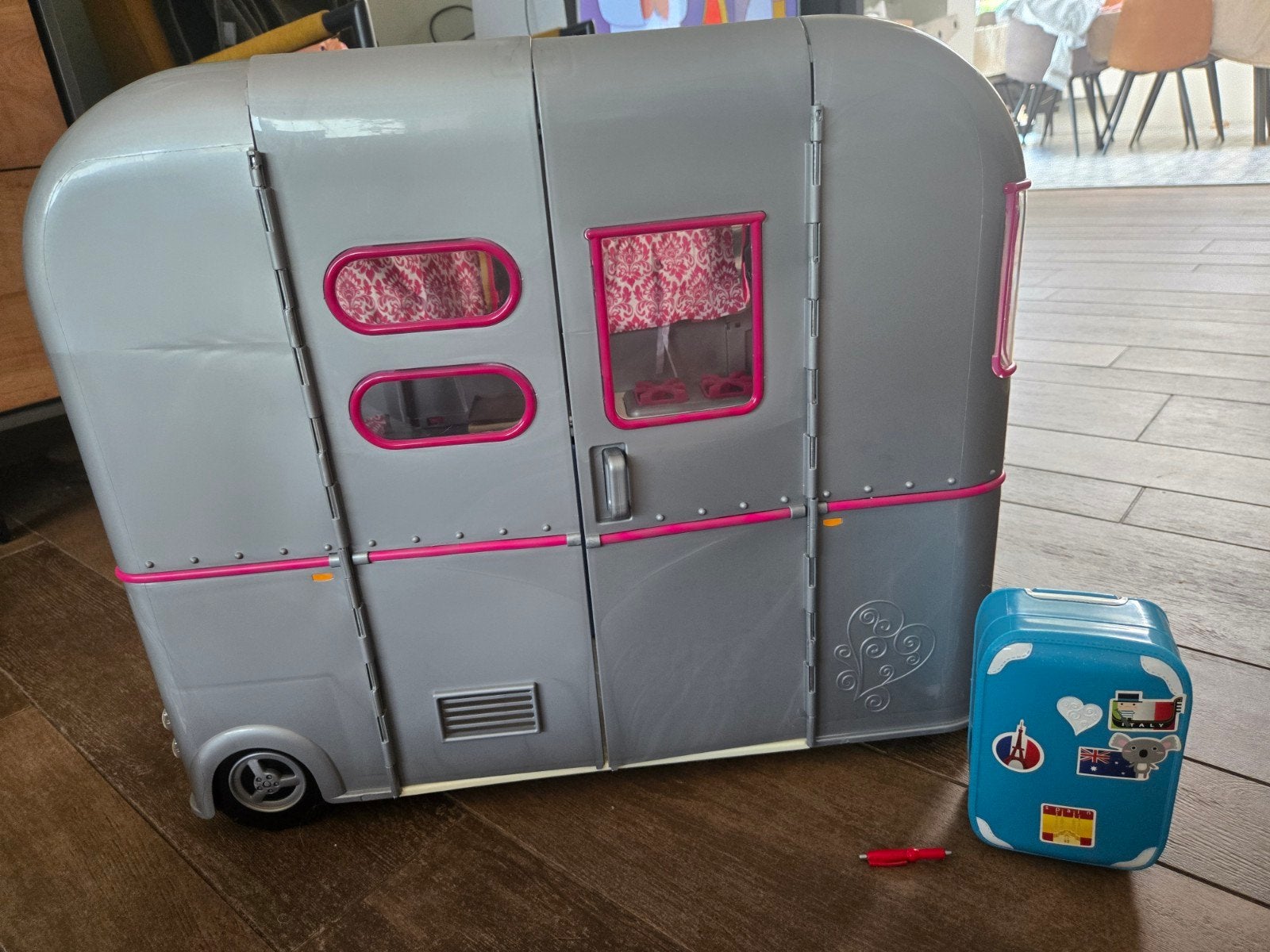 Our generation caravan, Ophalen