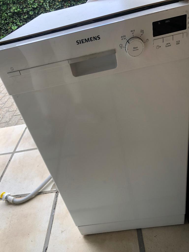 Afwasmachine, Elektronische apparatuur, Ophalen, 1200 tot 1600 toeren, 4 tot 6 kg, Zo goed als nieuw