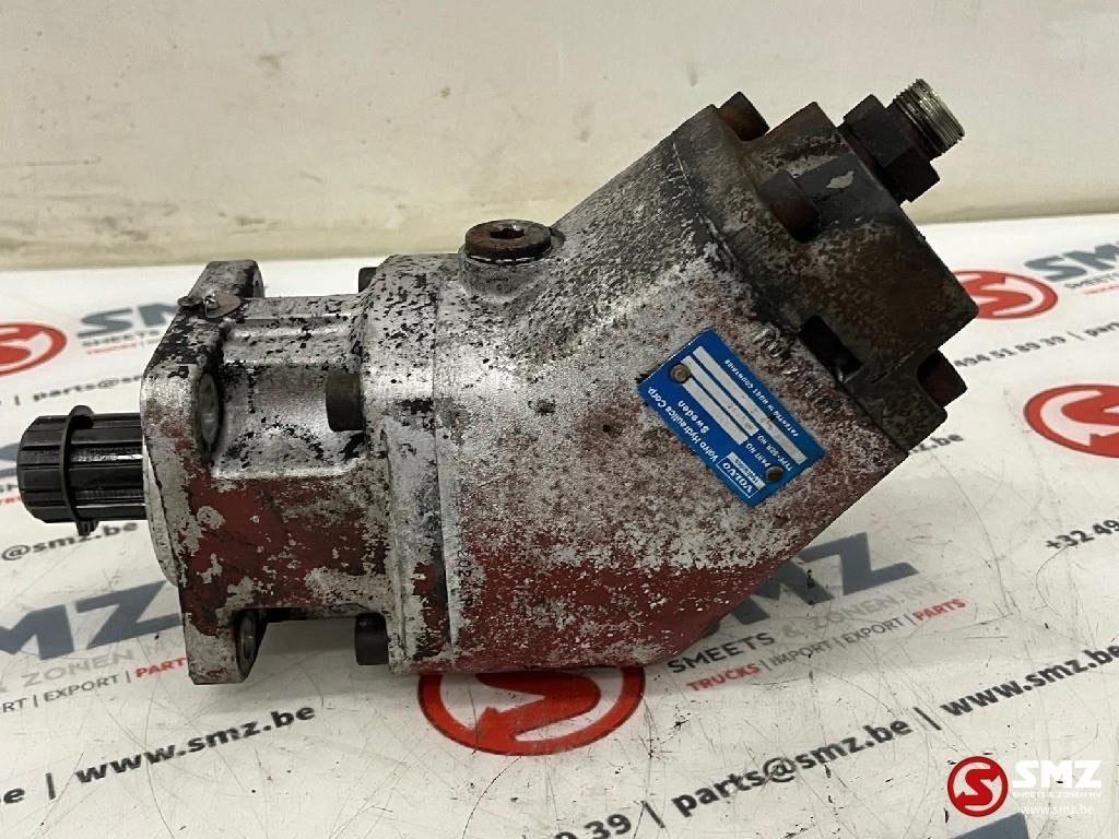 Occ pompe hydraulique F01-040-R Volvo, Autos : Pièces & Accessoires, Utilisé, Volvo, Autres pièces automobiles