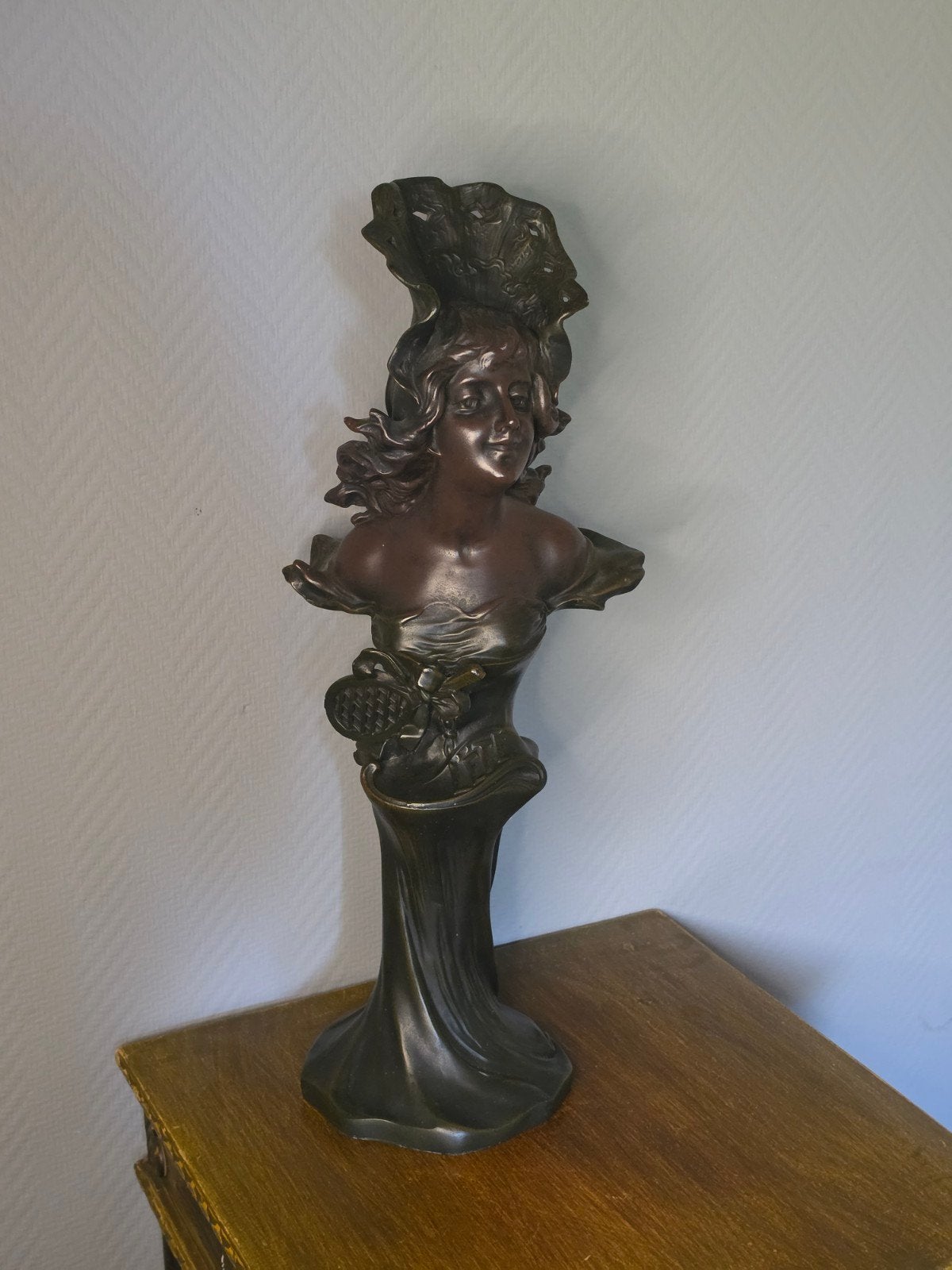 47cm - Signed - Stunning art nouveau bust vase - Female bust, Antiquités & Art, Enlèvement ou Envoi, Art nouveau, Buste