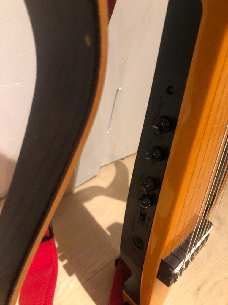 Yamaha SLG silent guitar, Musique & Instruments, Enlèvement ou Envoi, Utilisé, Guitare classique ou espagnole