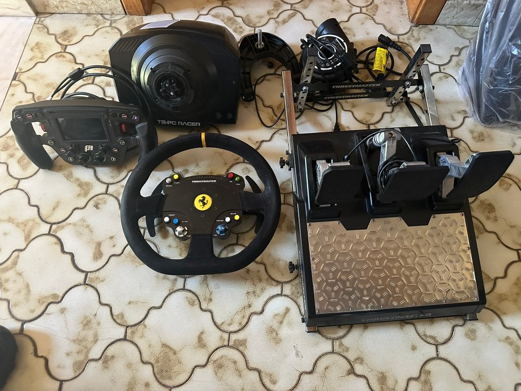 Ensemble Sim Racing – P1Sim + Thrustmaster TS-PC et pédalier, Ophalen, Gebruikt, Thrustmaster