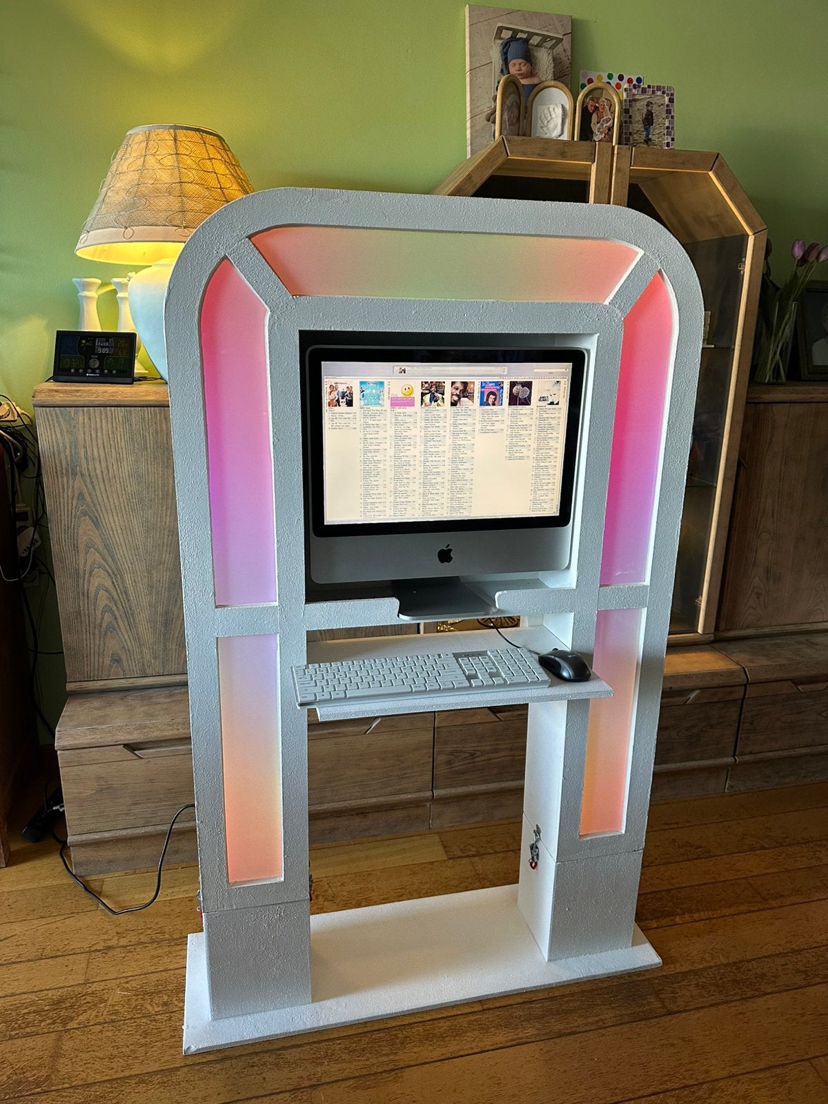 Jukebox numérique avec LED et démosoft sur Apple Imac, Collections, Enlèvement, Comme neuf