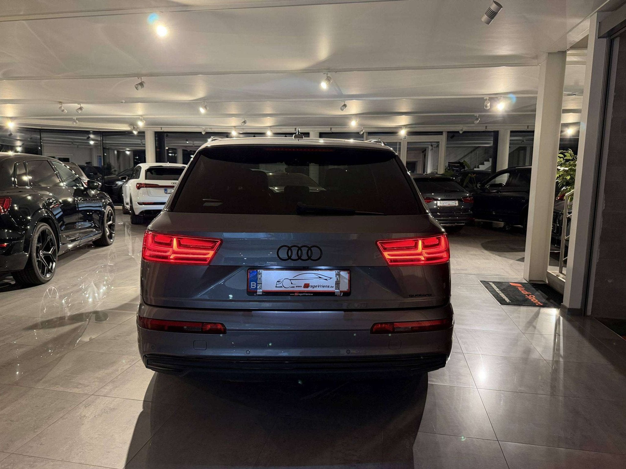 Audi Q7 e-tron QUATTRO 373PK * PLUG IN HYBRIDE * MATRIX * CA, Auto's, Automaat, Gebruikt, Alcantara, 275 kW