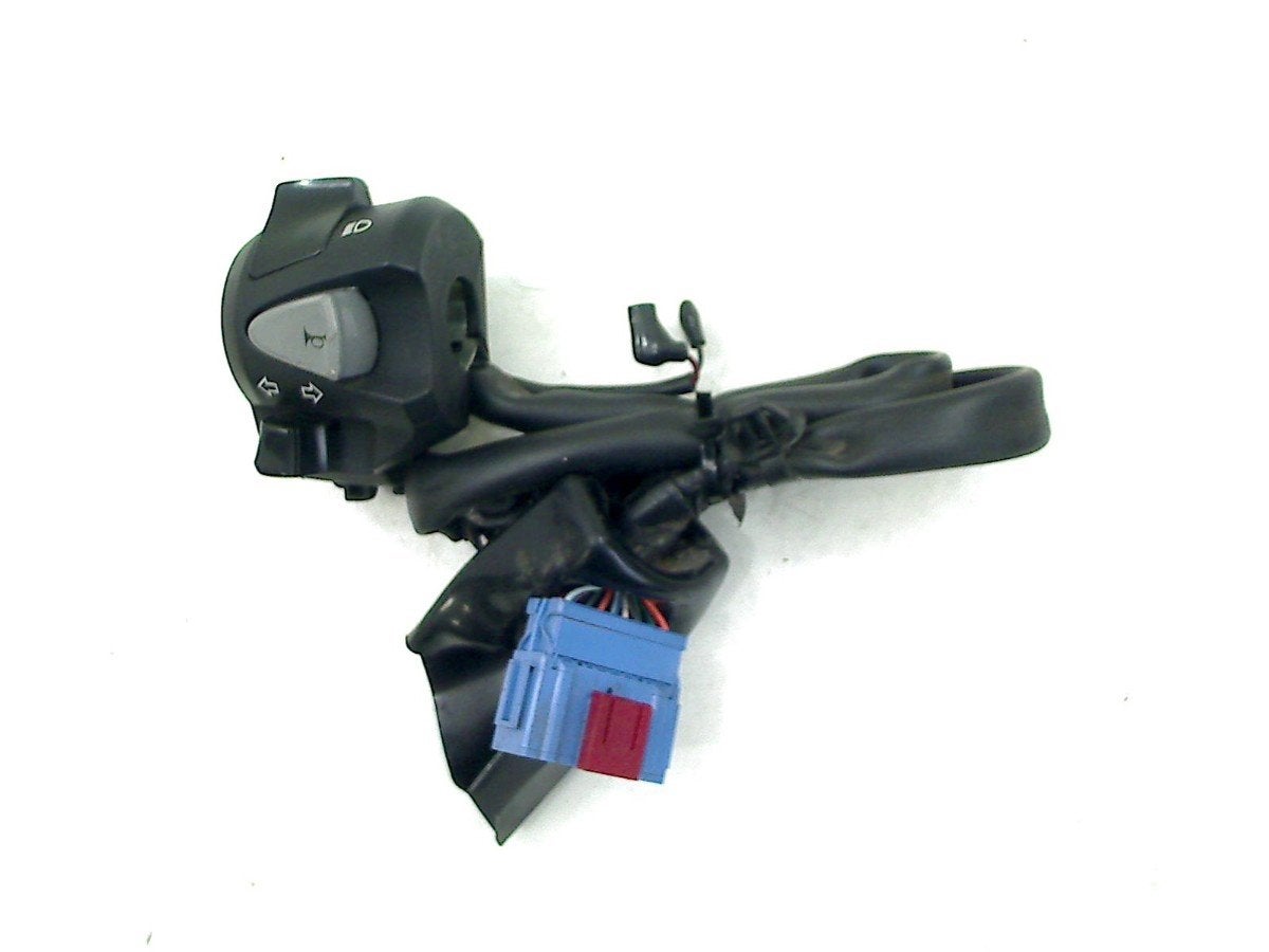 STUURSCHAKELAAR LINKS Honda CB 500 X 2023- (01-2023/-), Motoren, Honda Center GmbH, Gebruikt, Info@honda.de, Hanauer Landstraße  222-224
60314  Frankfurt am Main, DE