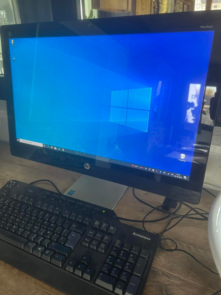 Desktop HP all- in- one 22” touchscreen, Computers en Software, Desktop Pc's, Ophalen, Gebruikt, SSD