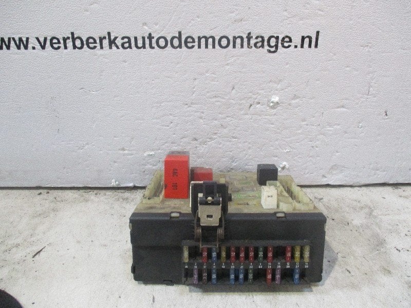 BOITIER FUSIBLES Ford Escort 5 (AAL / ABL) (94ag14a073ab), Henry-Ford-Straße  1
50735  Köln, DE, Ford-Werke GmbH, Kunden@ford.com