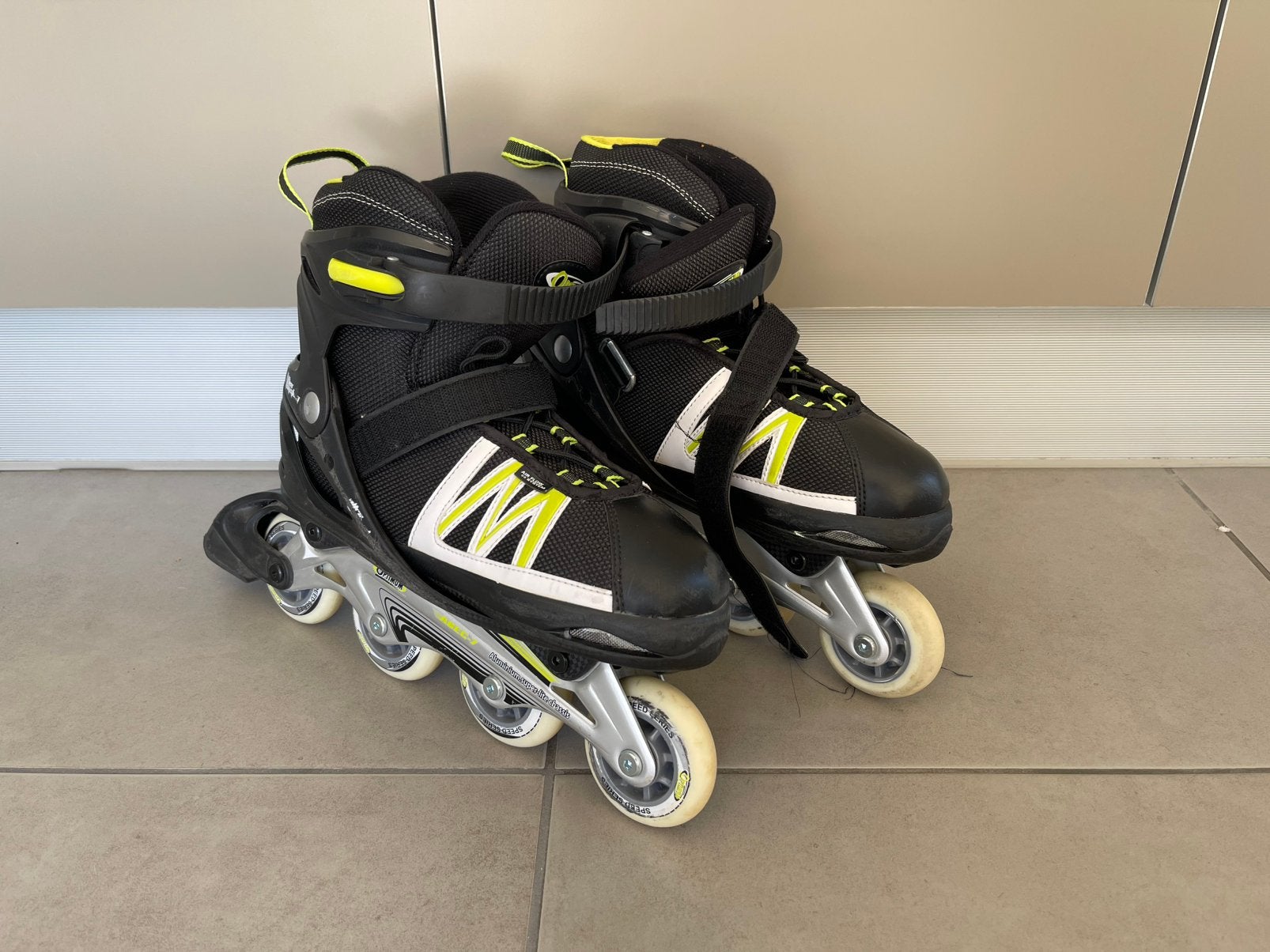 Patins à roulettes - Optimum - Pointure réglable 38 à 41, Sports & Fitness, Enlèvement ou Envoi, Réglable, Comme neuf, Autres types