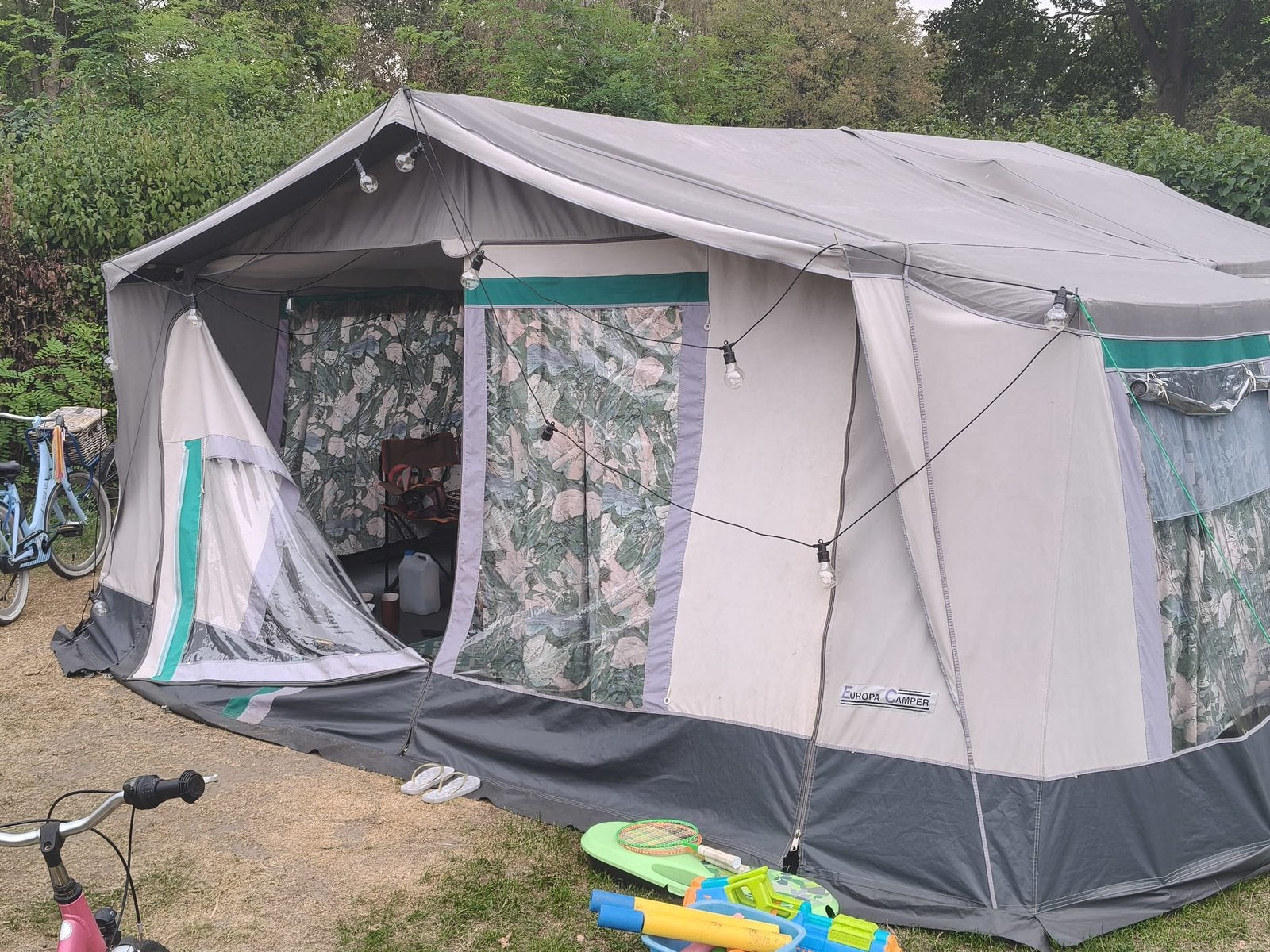 Vouwwagen met keuken en matrassen merk europa camper, Ophalen, Gebruikt, Tot en met 4
