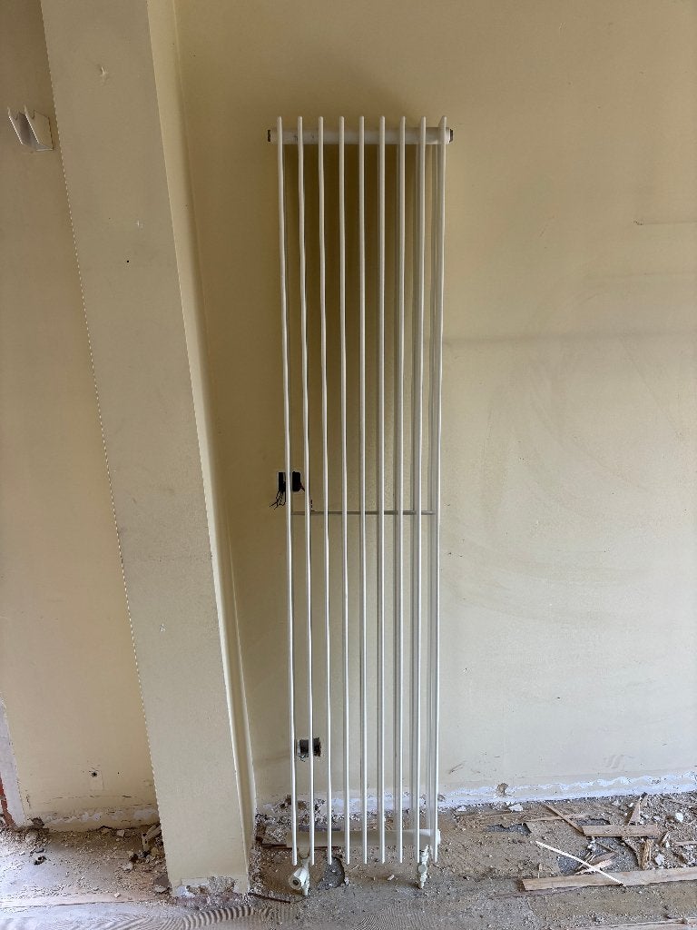 Radiateur à tube vertical (180 cm H - 42 cm L - 15 cm D), Moins de 60 cm, Enlèvement, Utilisé, 80 cm ou plus