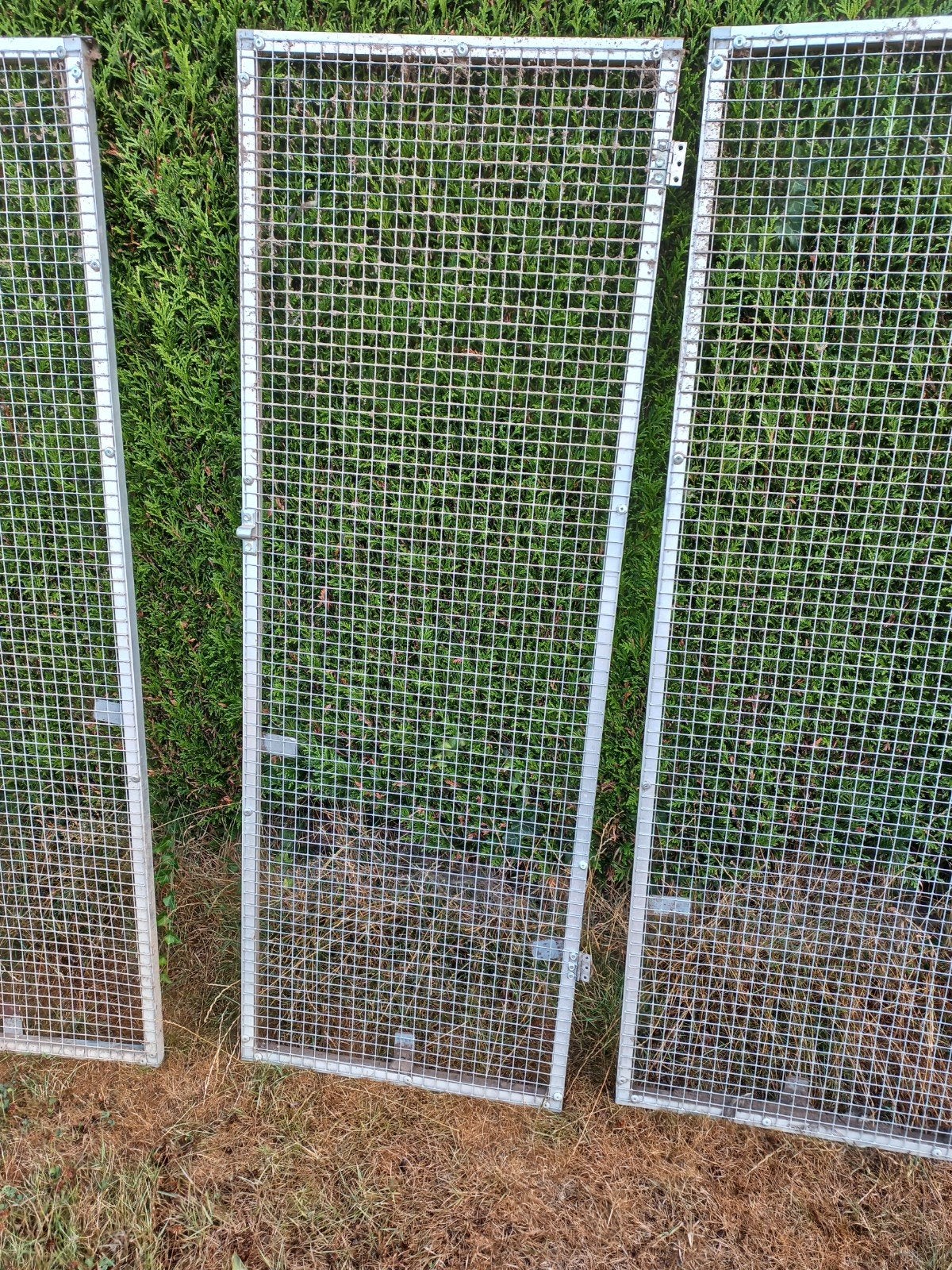 aluminium deur met scharnier en slot, Ophalen, Zo goed als nieuw