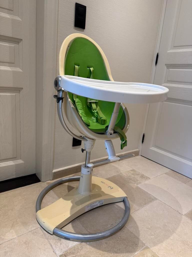 Bloom Fresco kinderstoel, Kinderen en Baby's, Kinderstoelen, Gebruikt, Meegroeistoel, Aanschuifbaar, Afneembaar eetblad, Gordel(s)