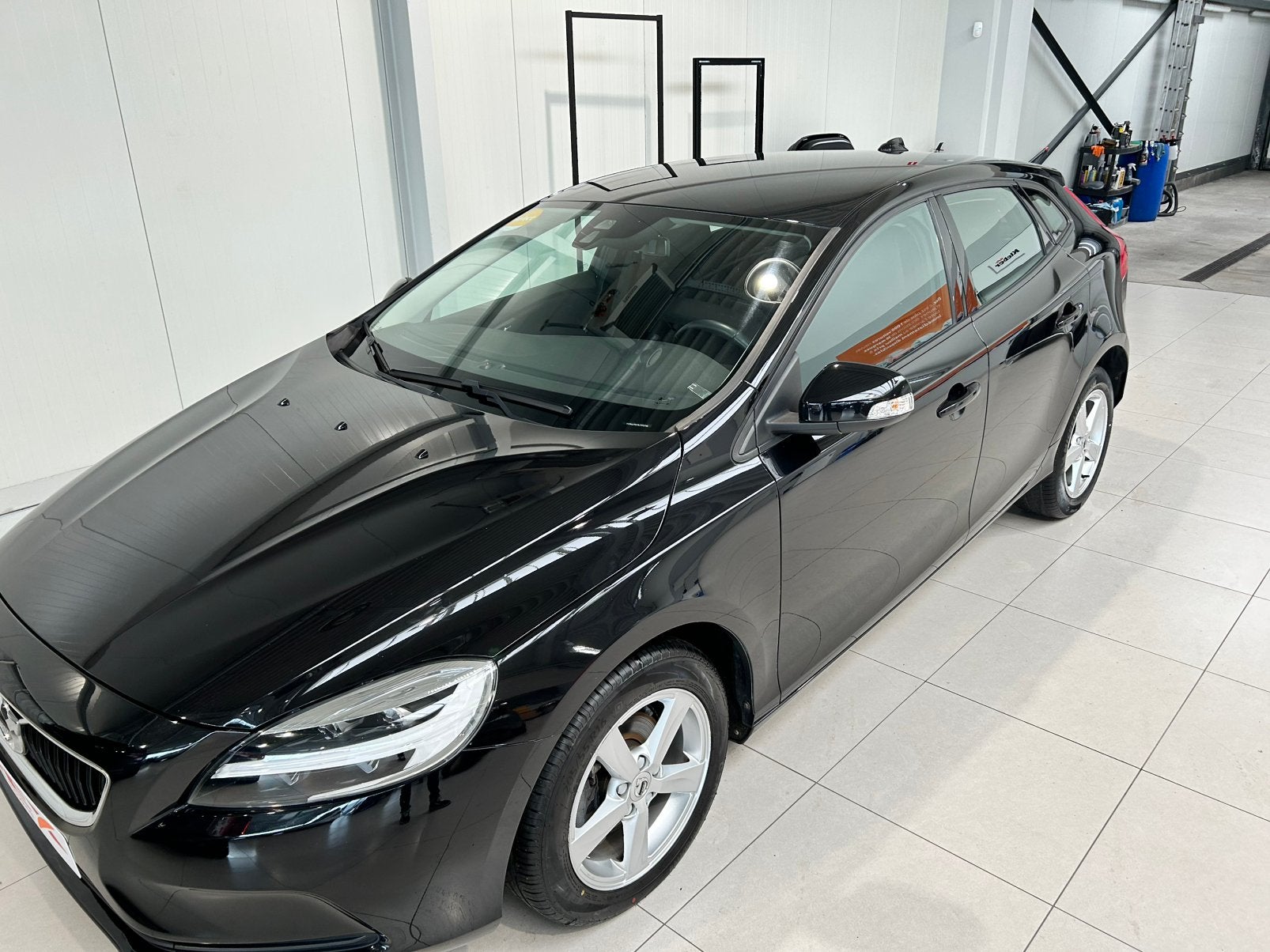 VOLVO V40 BLACK EDITION, Auto's, Voorwielaandrijving, Stof, Zwart, 5 deurs