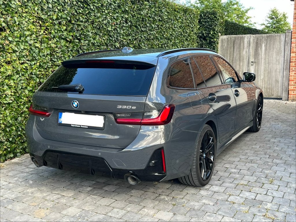 BMW 330e touring M-sport, Autos, Achat, Euro 6, Entretenue par le concessionnaire, Noir