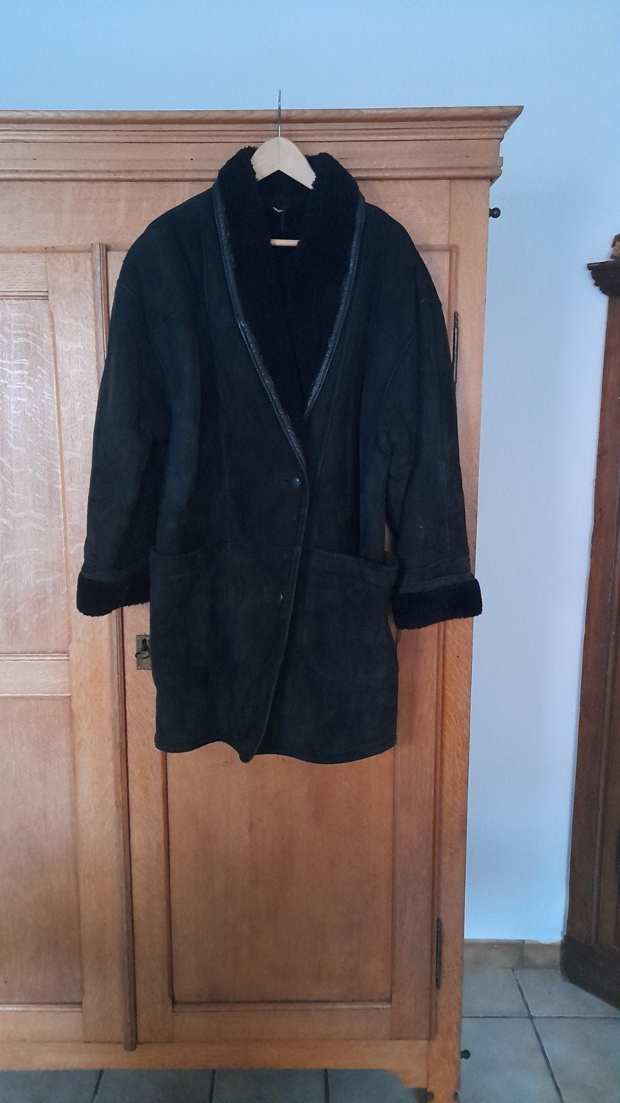 véritable manteau en mouton retourné très très bon état, Vêtements | Femmes, Enlèvement