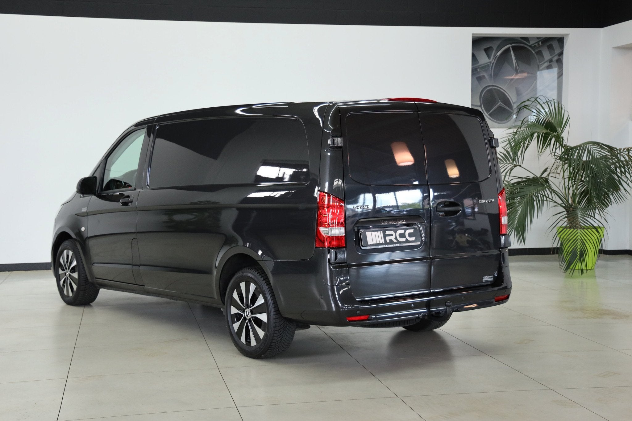 Mercedes-Benz Vito 119 CDI L2 SELECT Automaat FULL OPTION, Auto's, Automaat, Achterwielaandrijving, Gebruikt, Zwart