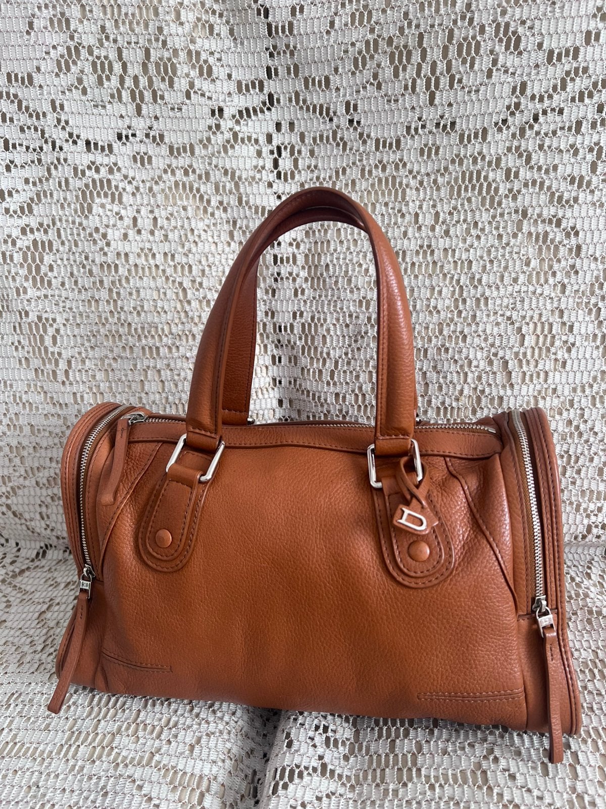 DELVAUX tas in zondagsmodel van onberispelijk cognackleurig, Handtassen en Accessoires, Ophalen of Verzenden, Zo goed als nieuw