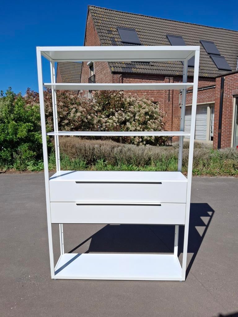 Ikea Fjalkinge, Enlèvement