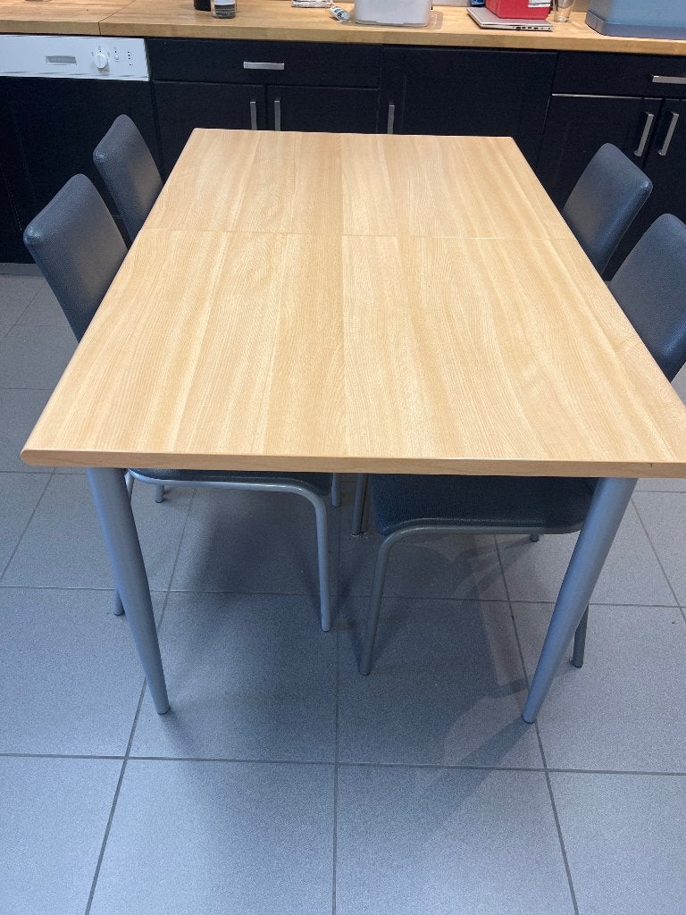 Tafel en 4 stoelen, Huis en Inrichting, Ophalen, Gebruikt, 100 tot 150 cm, 50 tot 100 cm