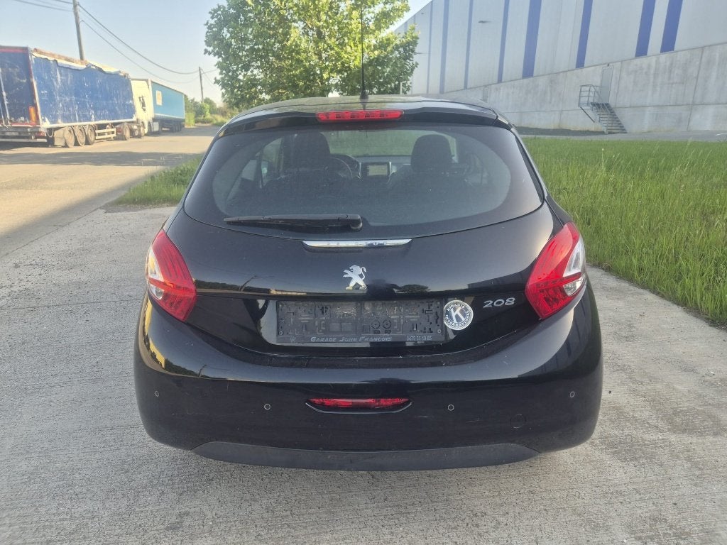 Peugeot 208 1.2 Essence, Bedrijf, 3 deurs, 5 zetels, Handgeschakeld