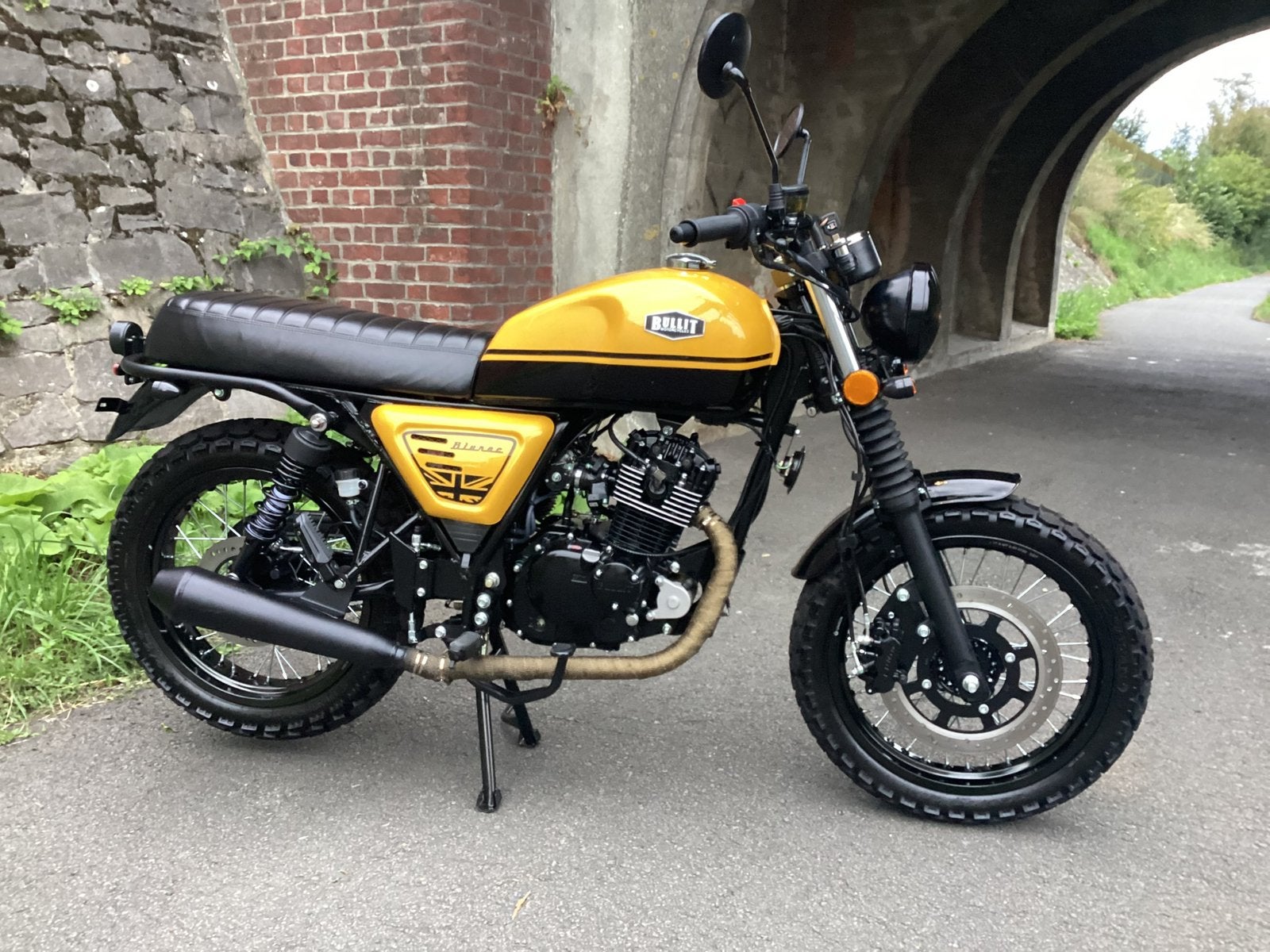 Bluroc bullit 125 cm3, Motos, Particulier