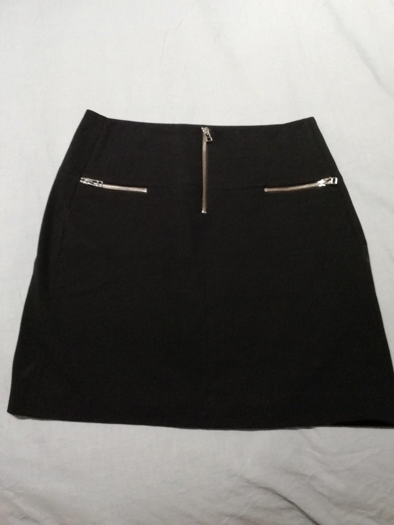 Mooie zwarte geklede rok, NIEUW, Kleding | Dames, Maat 38/40 (M), Zwart, Nieuw, Ophalen of Verzenden
