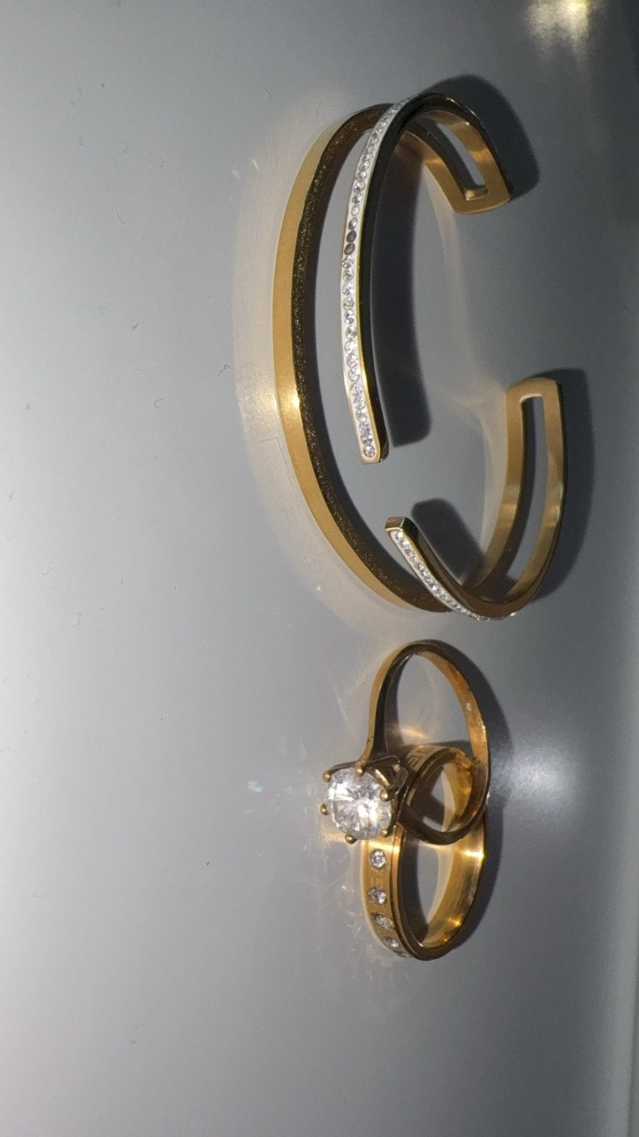Armbandje , 2 ringen., Handtassen en Accessoires, Ophalen, Zo goed als nieuw, Goud
