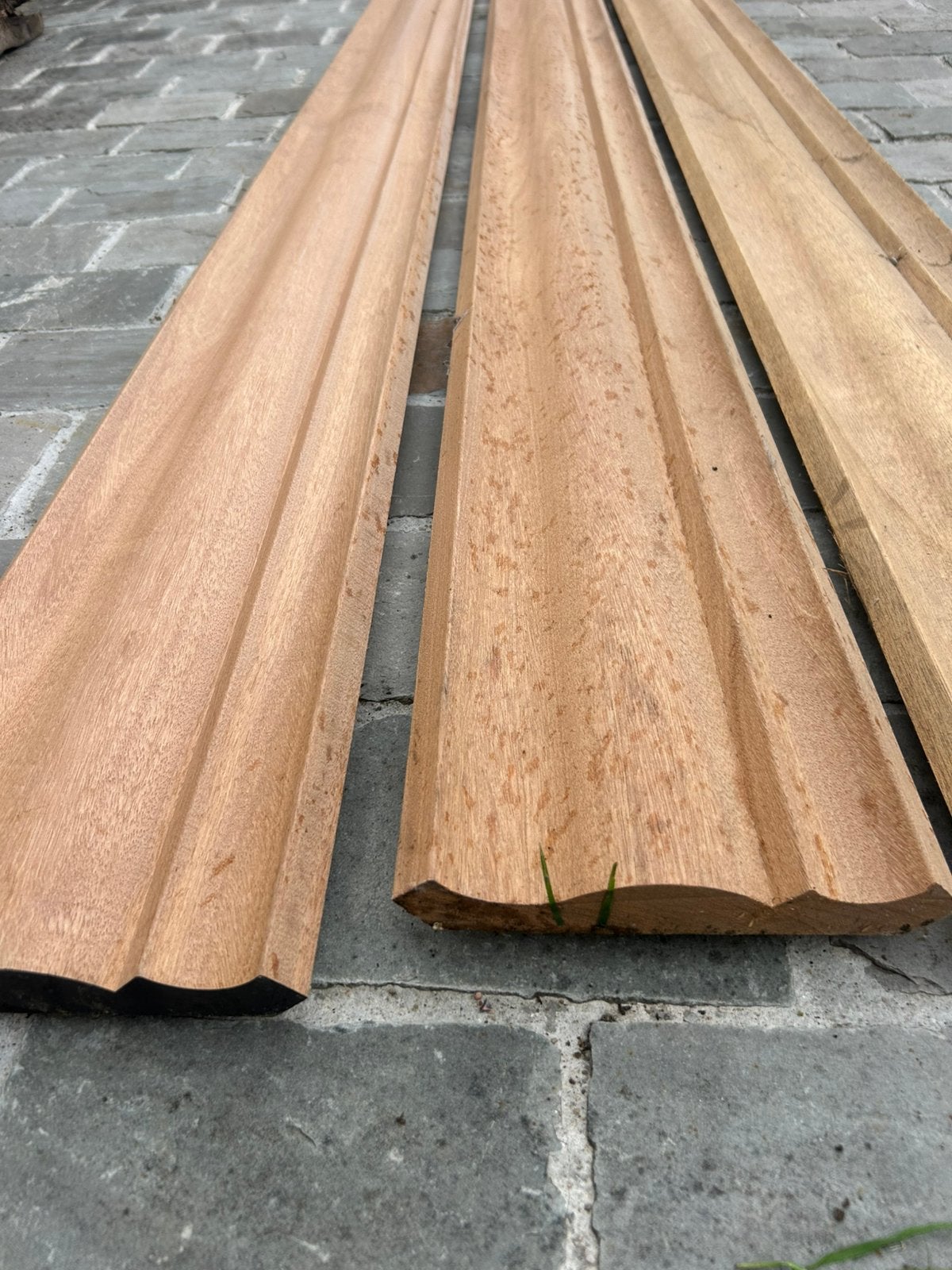 Grains de méranti magnifiquement finis (3 pièces) 120€, Enlèvement, Comme neuf