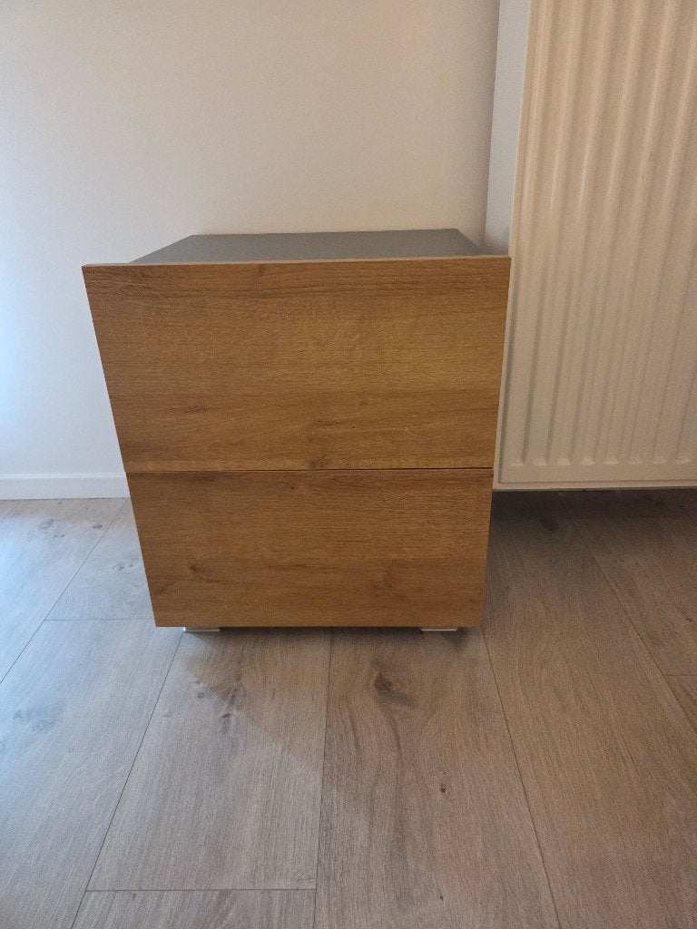 2 nachtkastjes, Enlèvement, Comme neuf